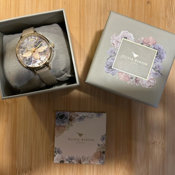 OLIVIA BURTON MARBLE FLORALS WATCH WITH 34mm 3D BEE FACE & SAND LEATHER BAND - Picture 5 of 5